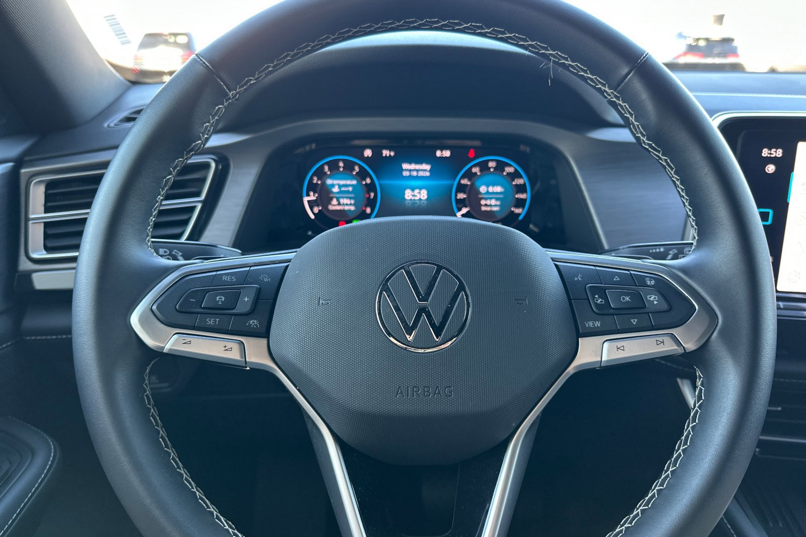 Used 2025 Volkswagen Atlas Cross Sport SE image 23