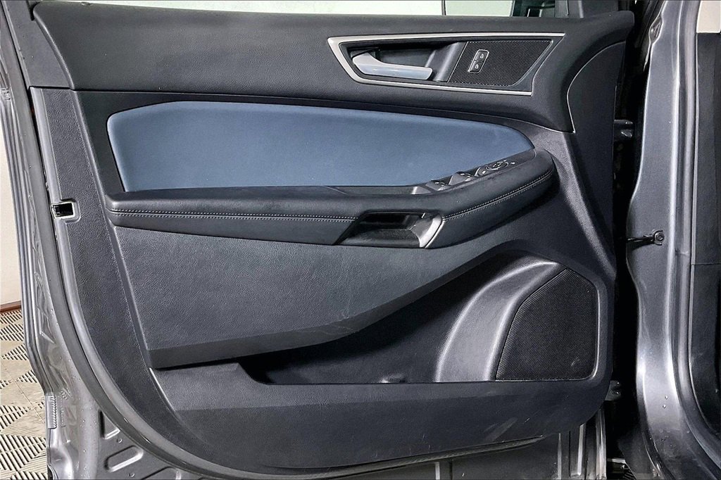 Used 2022 Ford Edge SEL w/ Sport Appearance Package image 22