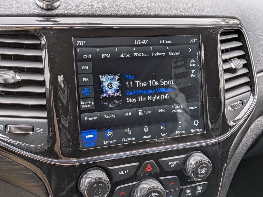 Used 2022 Jeep Grand Cherokee Laredo X image 18