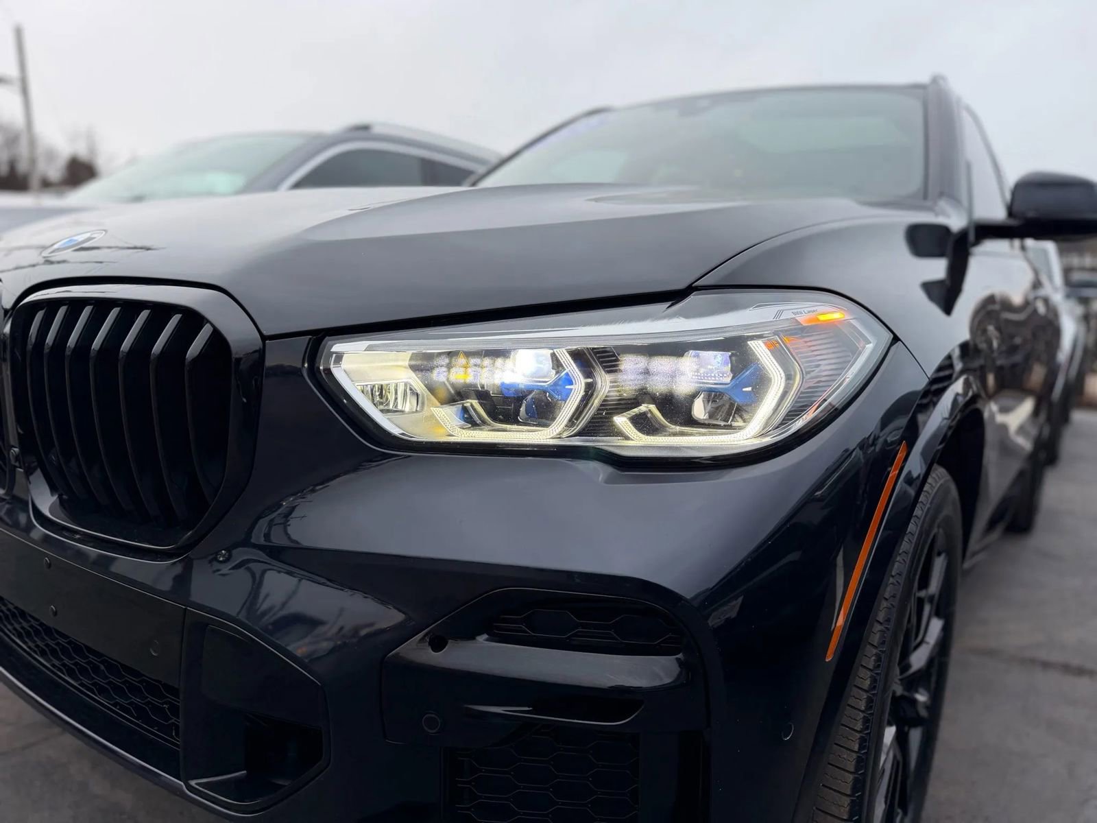 Used 2022 BMW X5 M50i w/ Executive Package AWD/4WD image 5