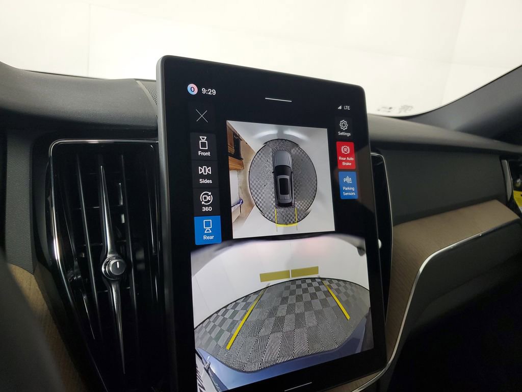 New 2026 Volvo XC60 B5 Plus w/ Climate Package image 30