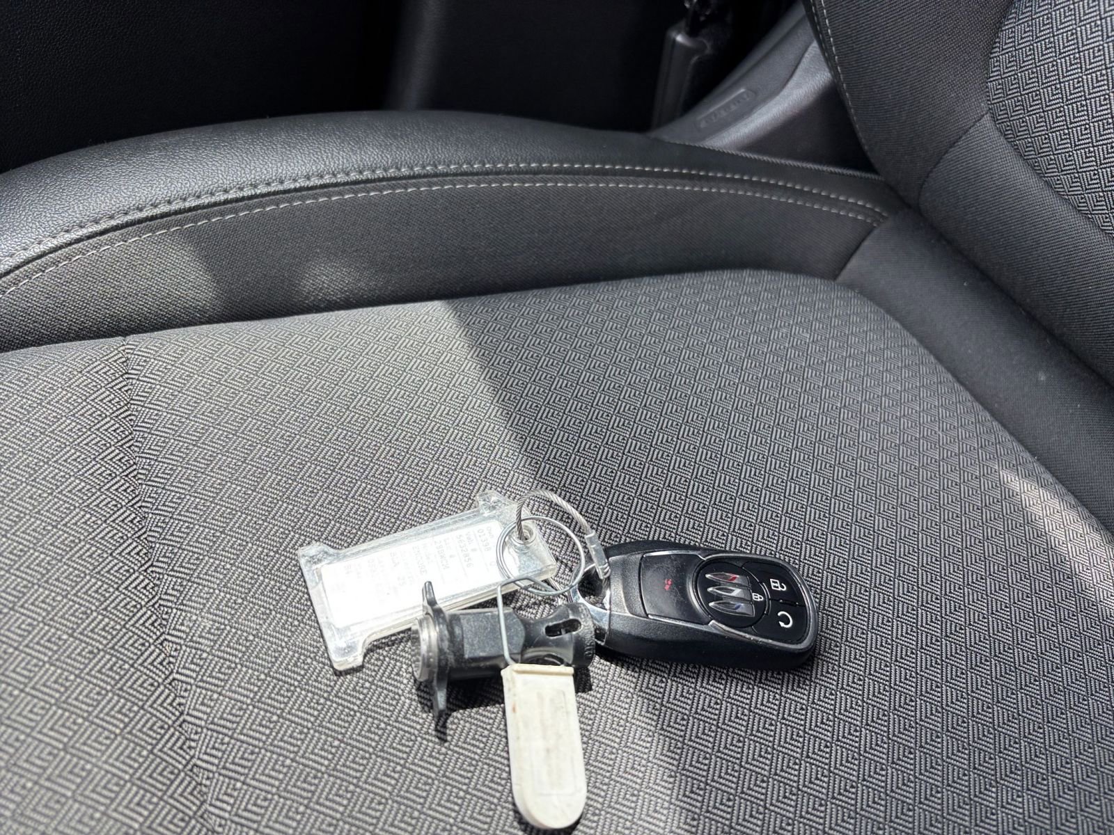Used 2025 Buick Encore GX Preferred FWD image 18