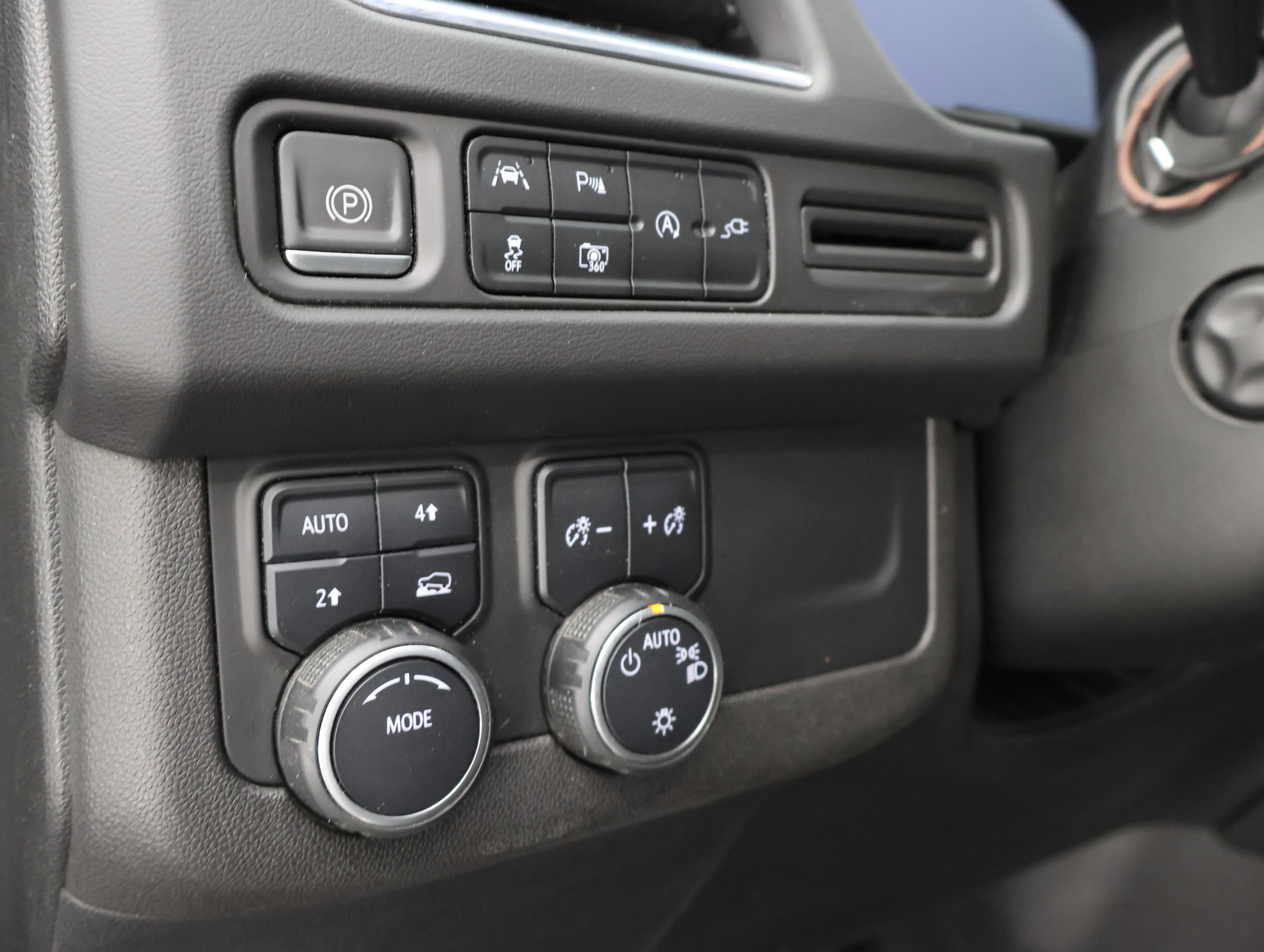 Used 2022 Chevrolet Tahoe RST w/ Luxury Package AWD/4WD image 51
