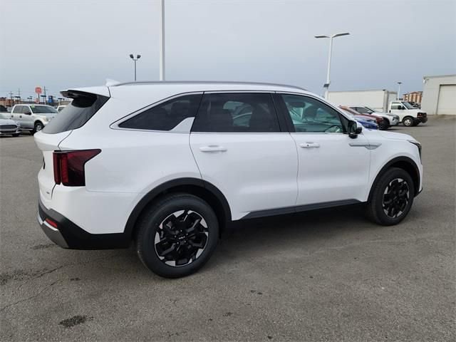 New 2026 Kia Sorento S image 2