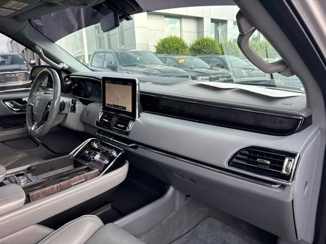 Used 2018 Lincoln Navigator L Reserve w/ Cargo Package AWD/4WD image 29