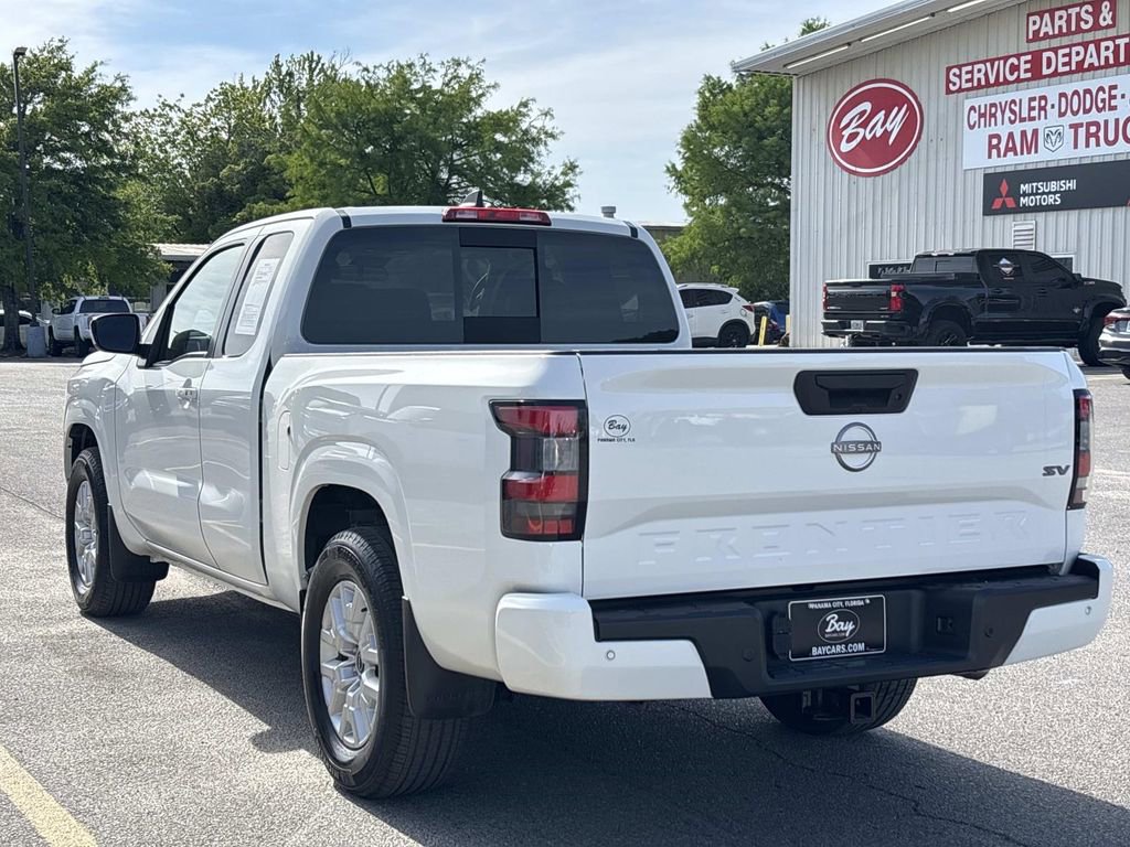 Used 2024 Nissan Frontier SV w/ SV Convenience Package RWD image 3