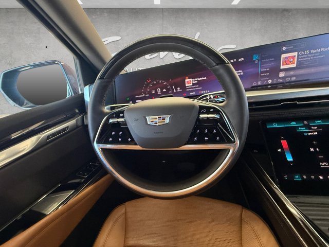 Used 2026 Cadillac Escalade ESV Luxury w/ Touring Package AWD/4WD image 21
