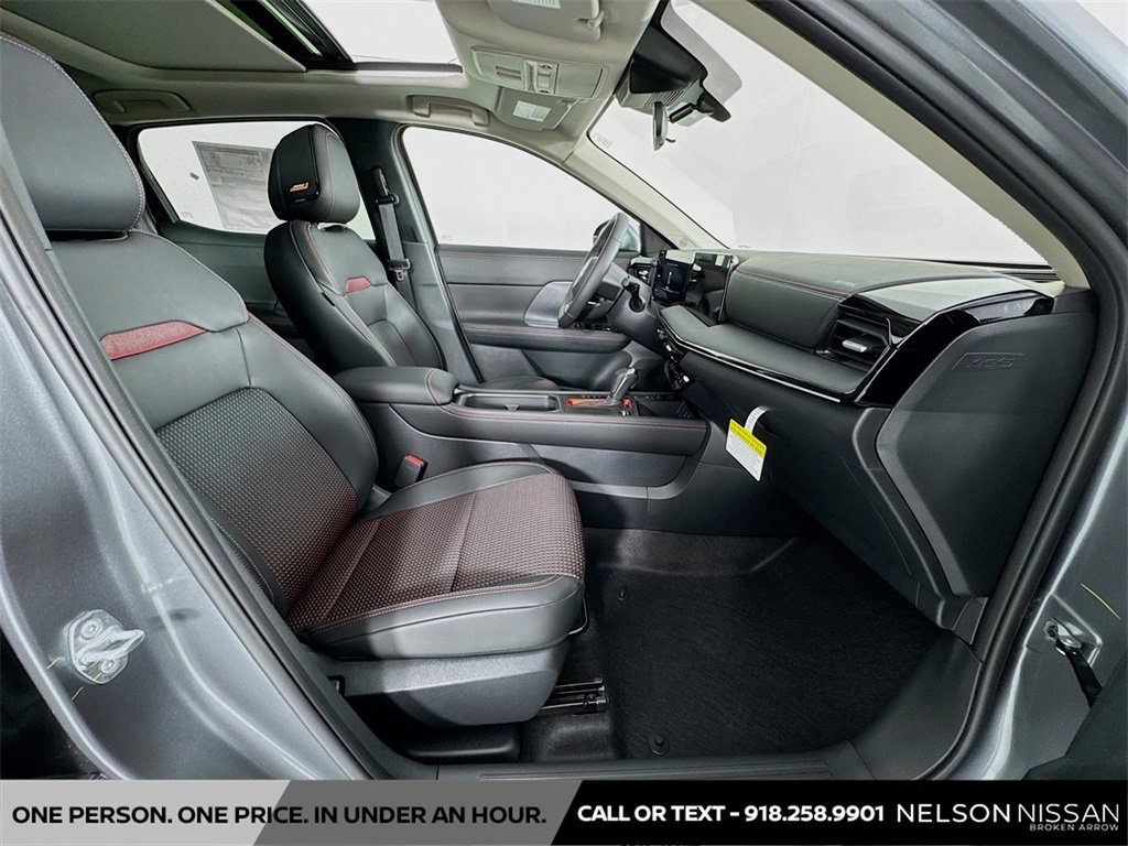 New 2025 Nissan Kicks SR w/ SR Premium Package image 27