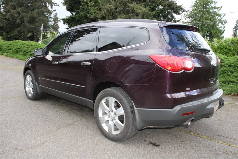 Used 2010 Chevrolet Traverse LTZ AWD/4WD image 4