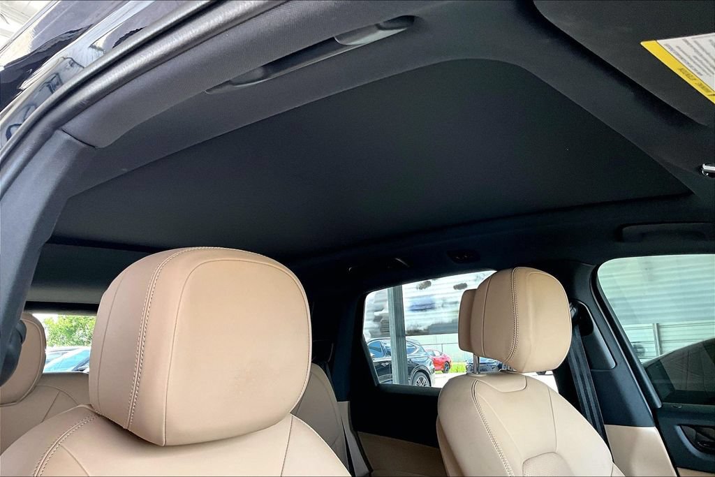 Used 2022 Porsche Cayenne Platinum Edition AWD/4WD image 22
