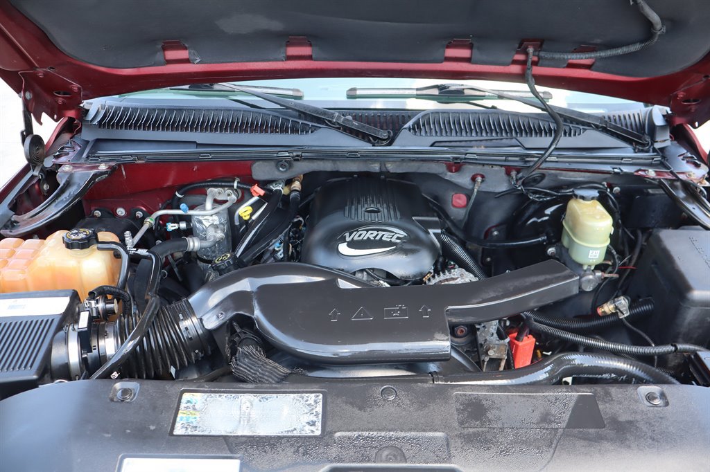 Used 2002 Chevrolet Tahoe LS w/ Traction Pkg RWD image 40