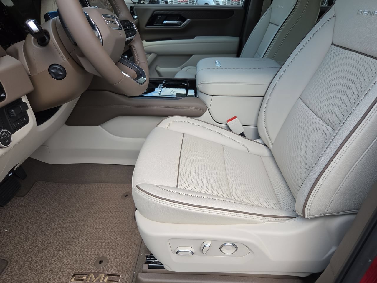 New 2026 GMC Yukon XL Denali w/ Denali Reserve Package AWD/4WD image 20