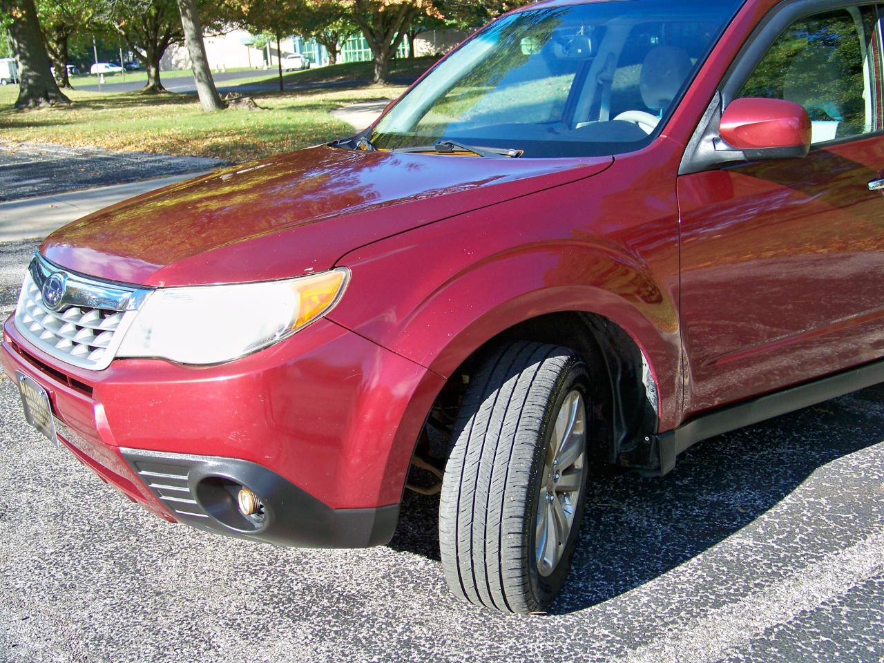 Used 2013 Subaru Forester 2.5X Premium w/ Popular Pkg 3 AWD/4WD image 28