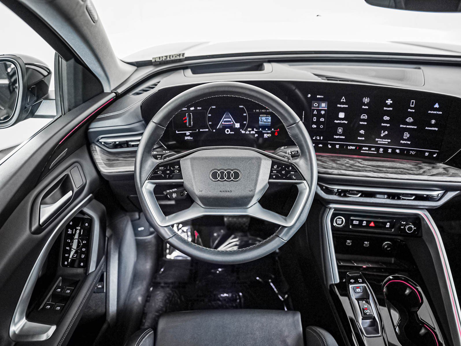 Certified 2025 Audi Q5 Prestige AWD/4WD image 14