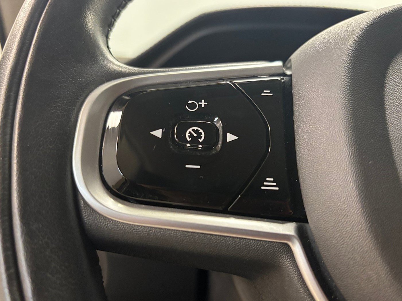 Used 2019 Volvo S60 T5 Inscription FWD image 31