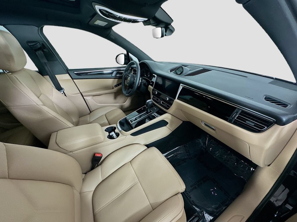 New 2026 Porsche Macan AWD/4WD image 30
