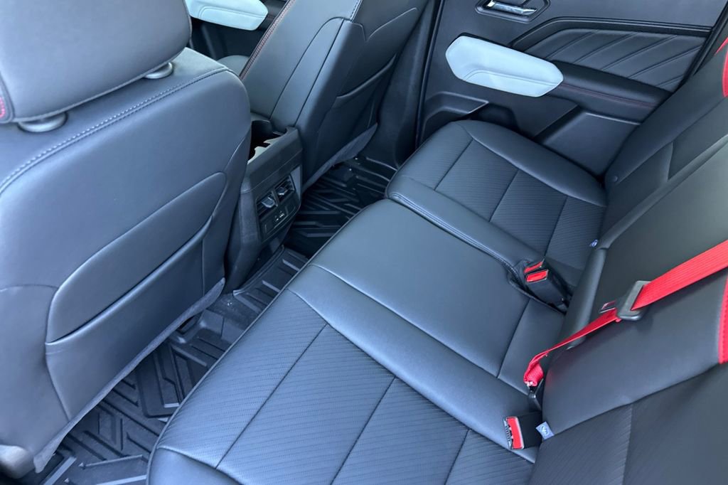 New 2026 GMC Canyon AT4X w/ AT4X AEV Edition AWD/4WD image 10