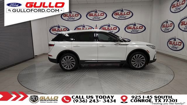 Used 2023 Lincoln Corsair Reserve image 9