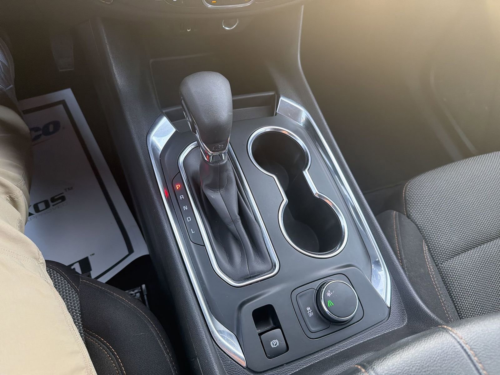 Used 2021 Chevrolet Traverse LT image 16