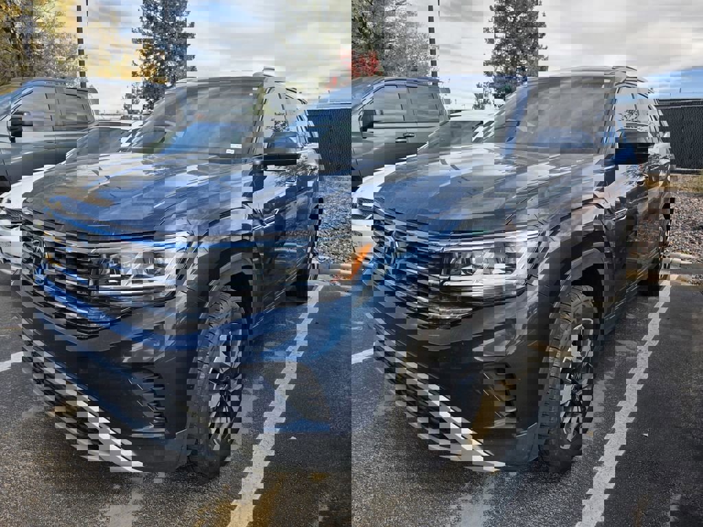 Used 2022 Volkswagen Atlas Cross Sport SE image 3