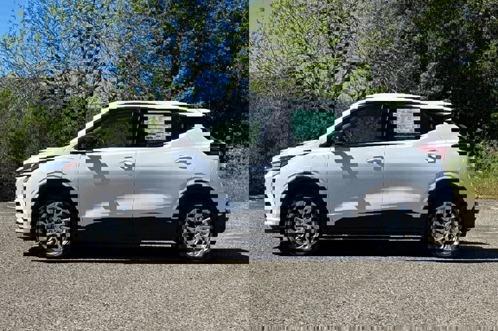 New 2027 Chevrolet Bolt LT w/ Comfort Package image 7