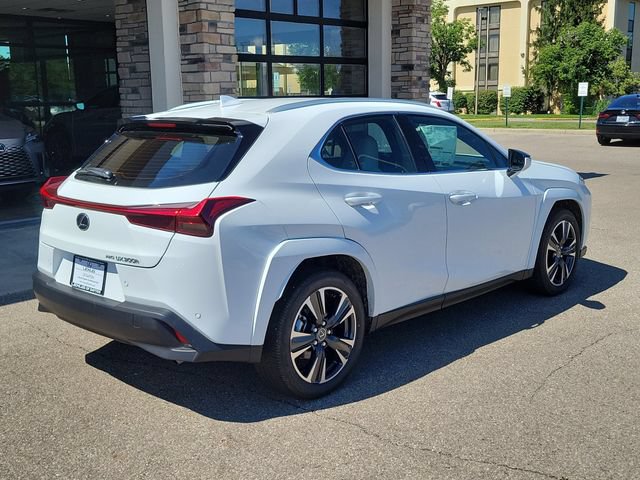 New 2026 Lexus UX 300h AWD image 4