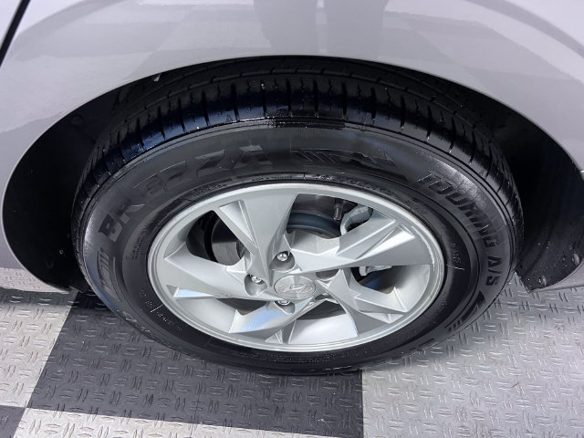 Used 2023 Hyundai Elantra SE FWD image 15