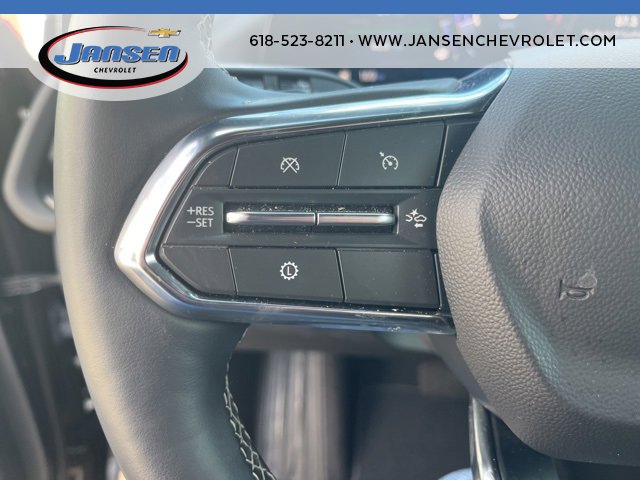 Used 2025 Chevrolet Traverse LT image 18