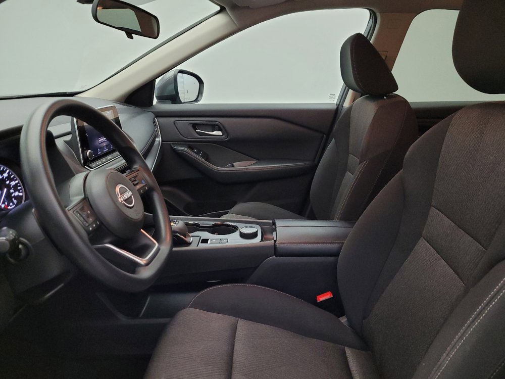 Used 2024 Nissan Rogue SV image 17