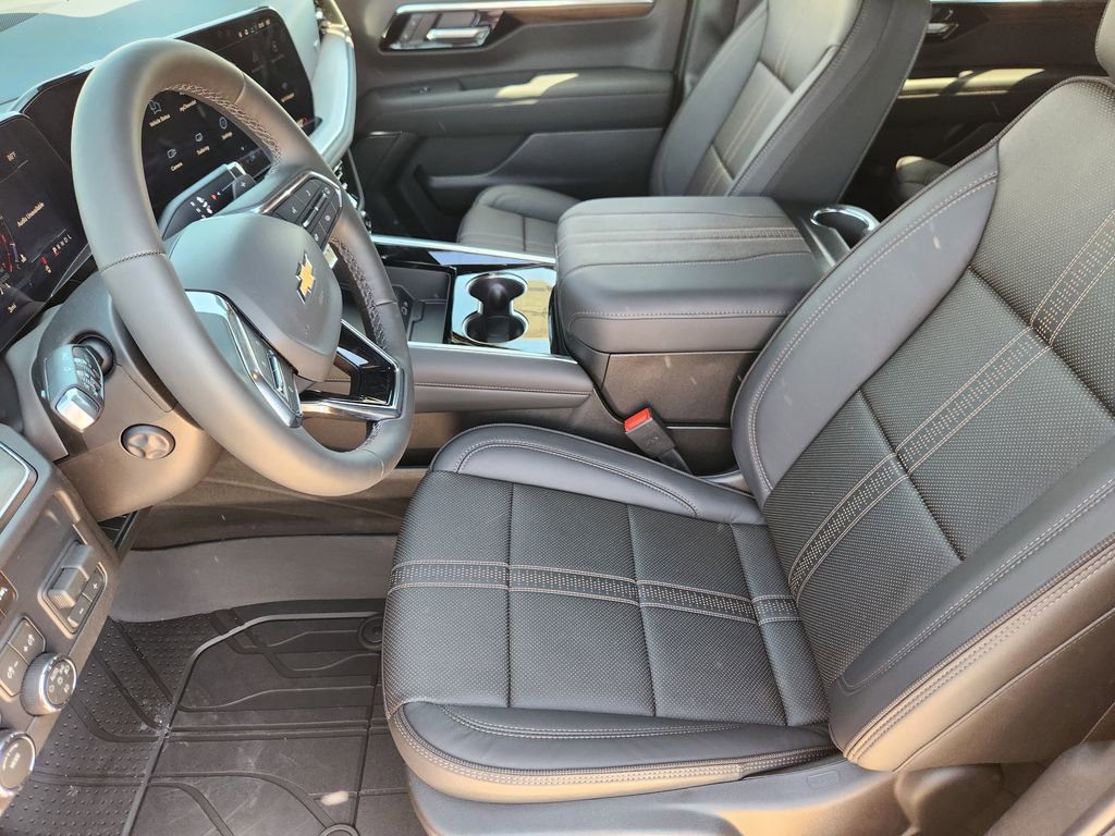 New 2026 Chevrolet Suburban High Country w/ Sun And Tow Package image 9