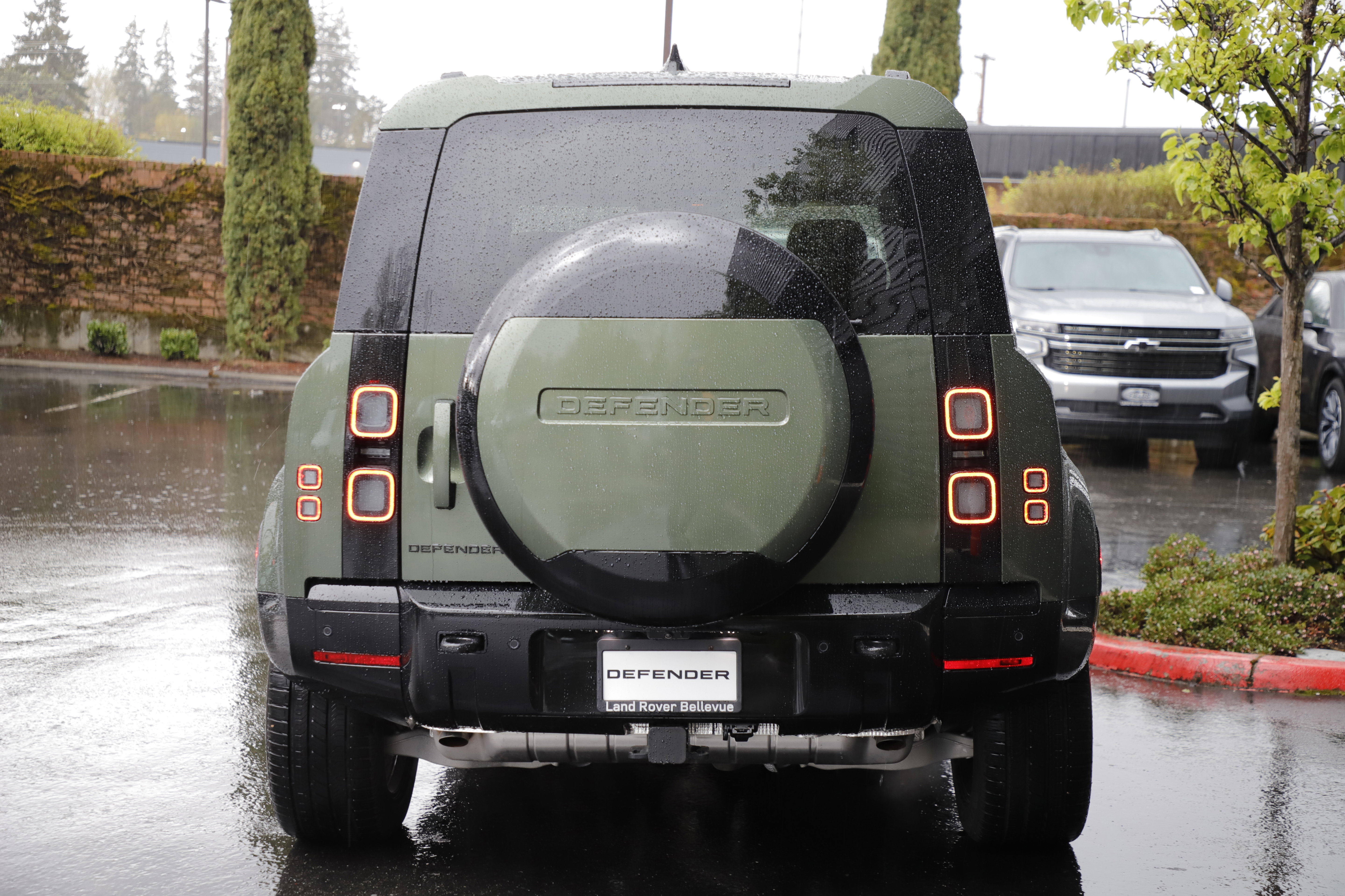 New 2026 Land Rover Defender 110 X-Dynamic SE AWD/4WD image 5