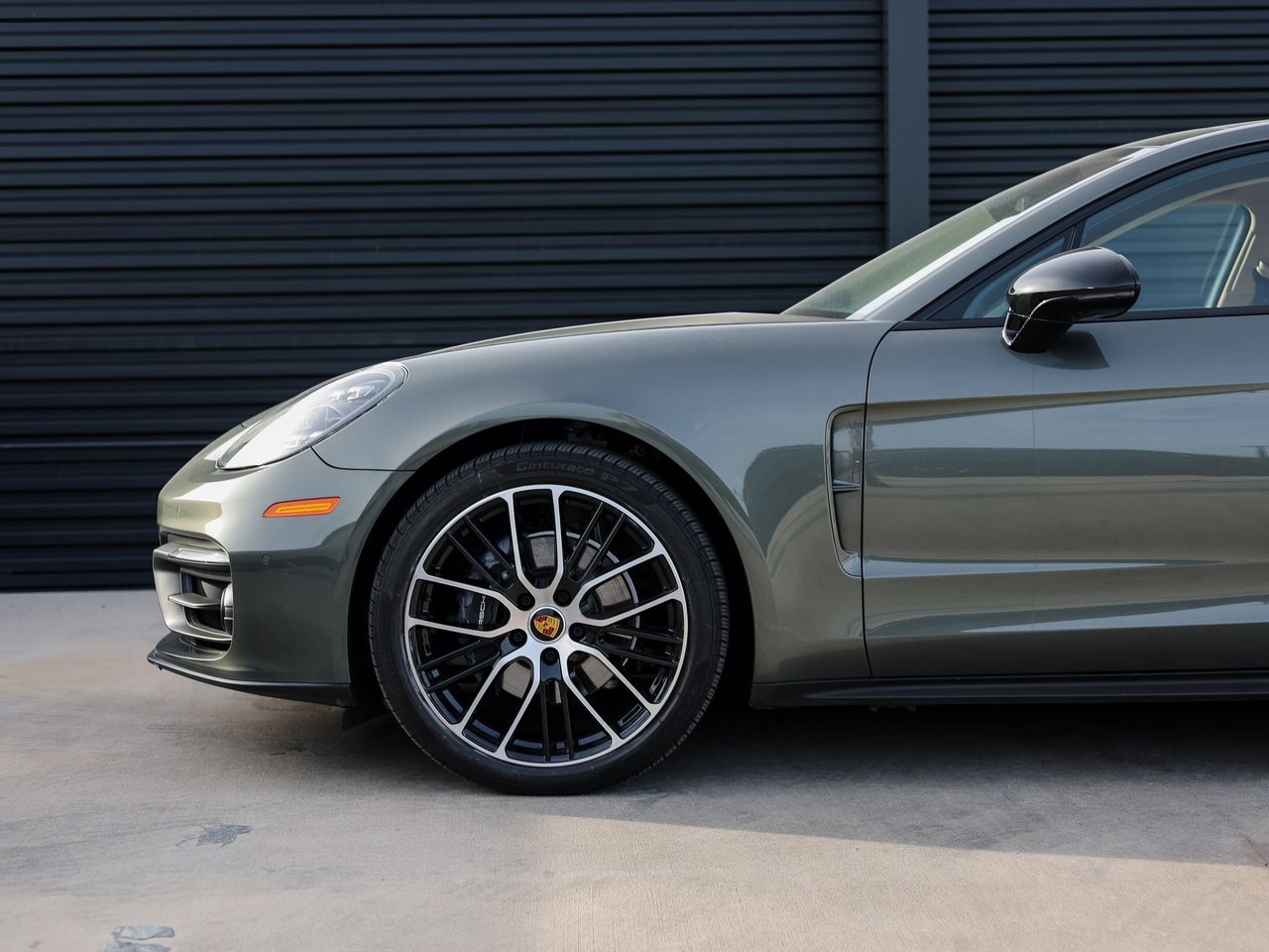 Certified 2023 Porsche Panamera Platinum Edition image 11