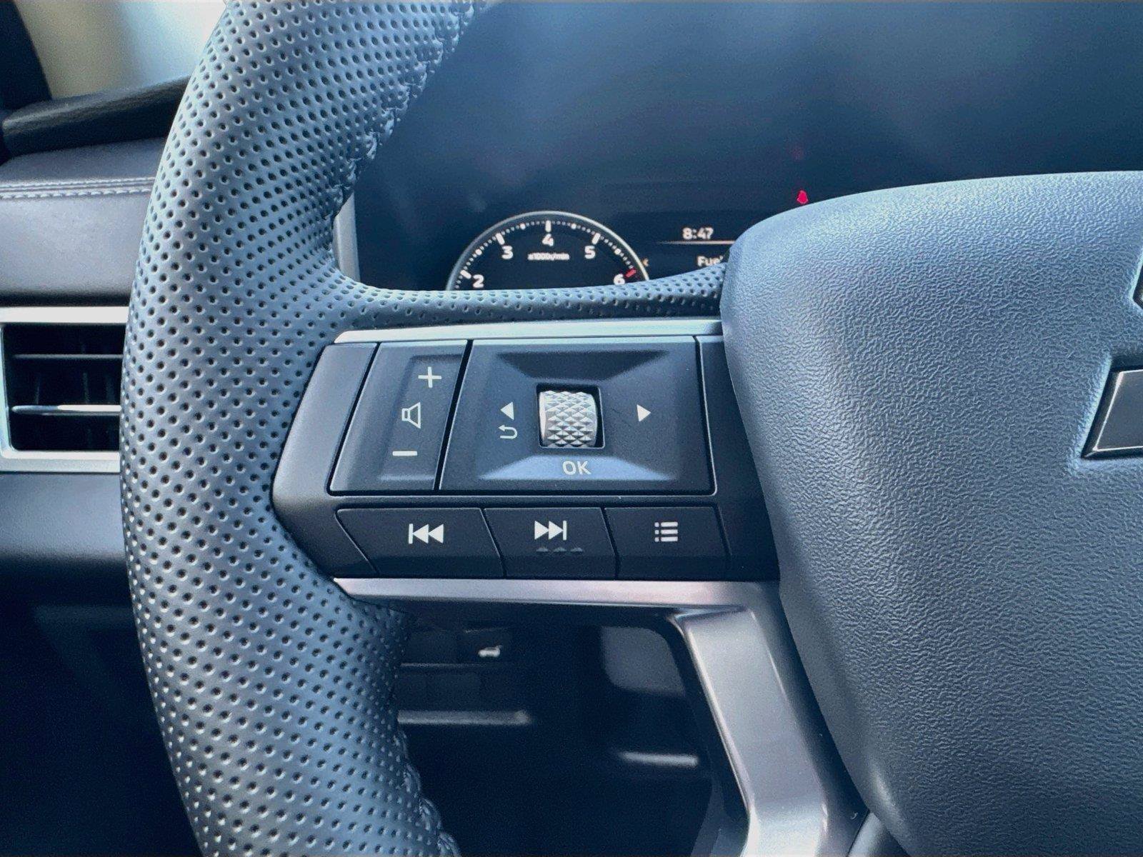 New 2026 Mitsubishi Outlander SE FWD image 12