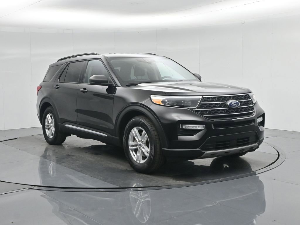 Certified 2022 Ford Explorer XLT w/ Equipment Group 202A image 59