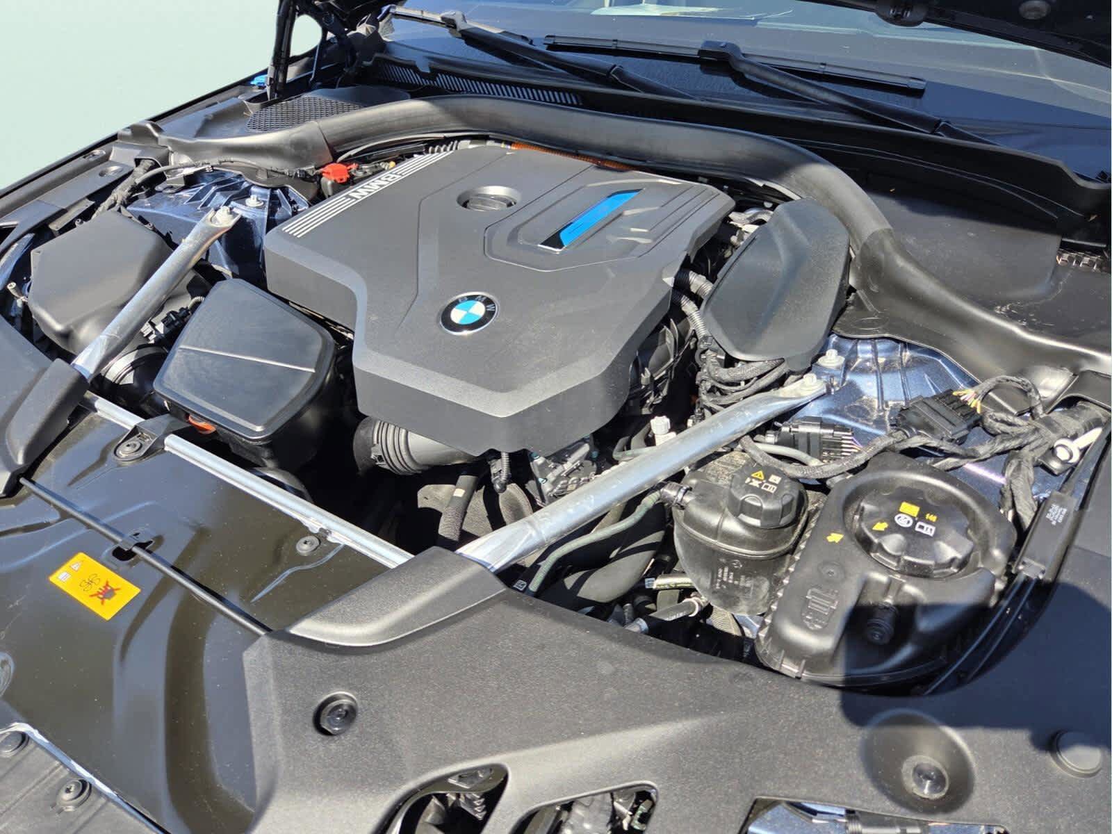 Certified 2023 BMW 530e w/ M Sport Package RWD image 21