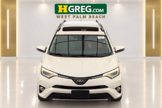 Used 2018 Toyota RAV4 Limited FWD image 7