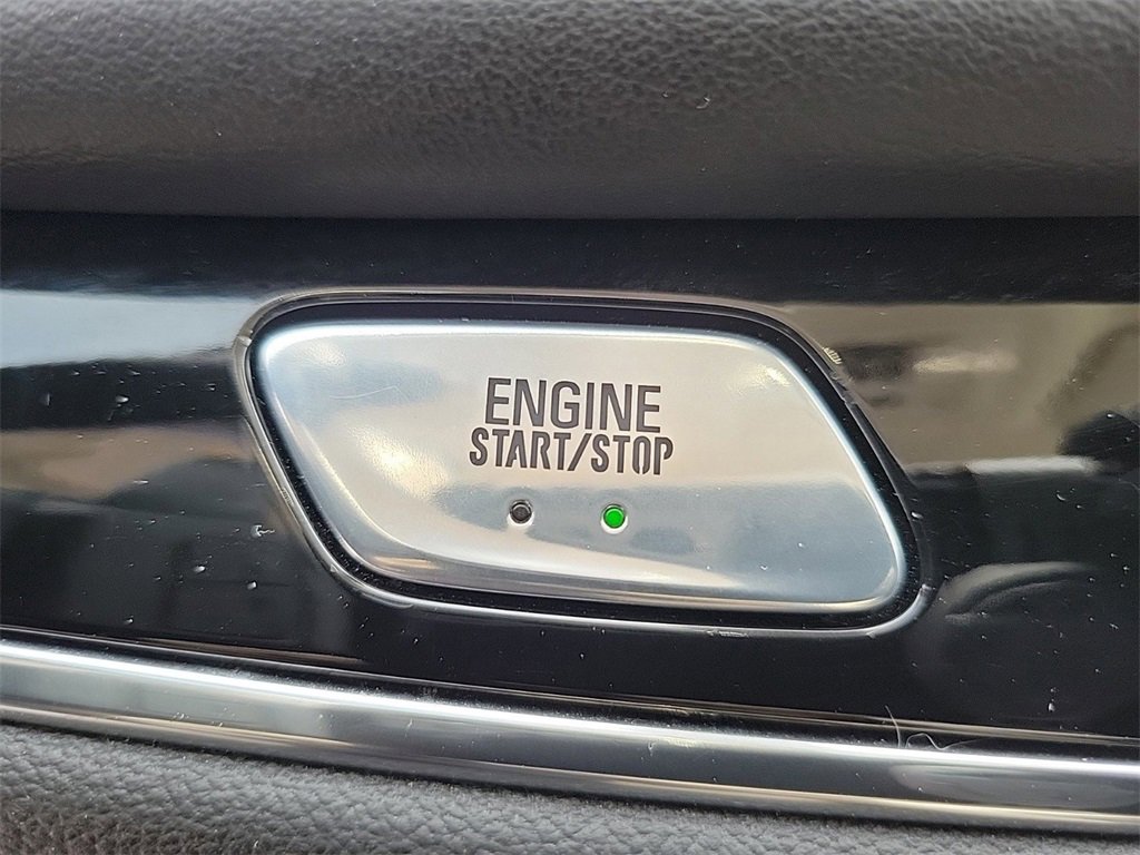 Used 2024 Buick Enclave Avenir w/ Avenir Technology Package image 30