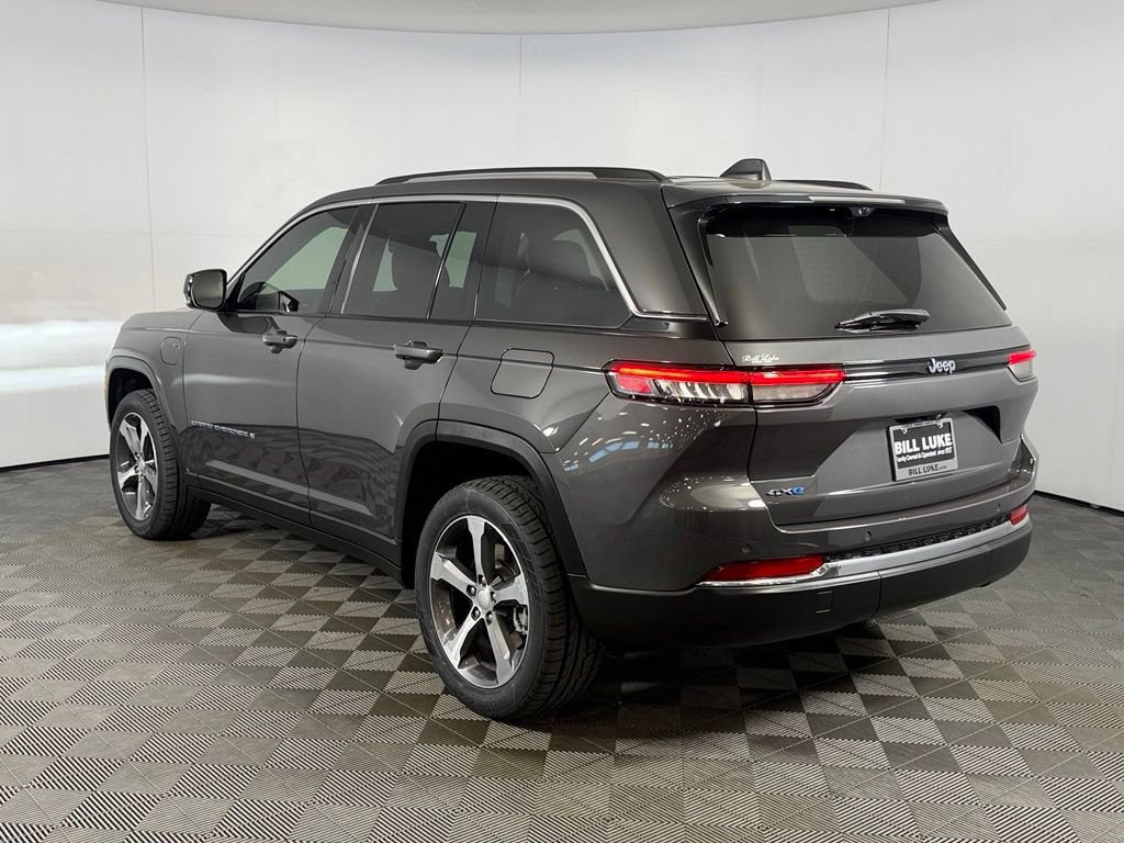 Used 2023 Jeep Grand Cherokee 4WD 4xe w/ Luxury Tech Group II image 9