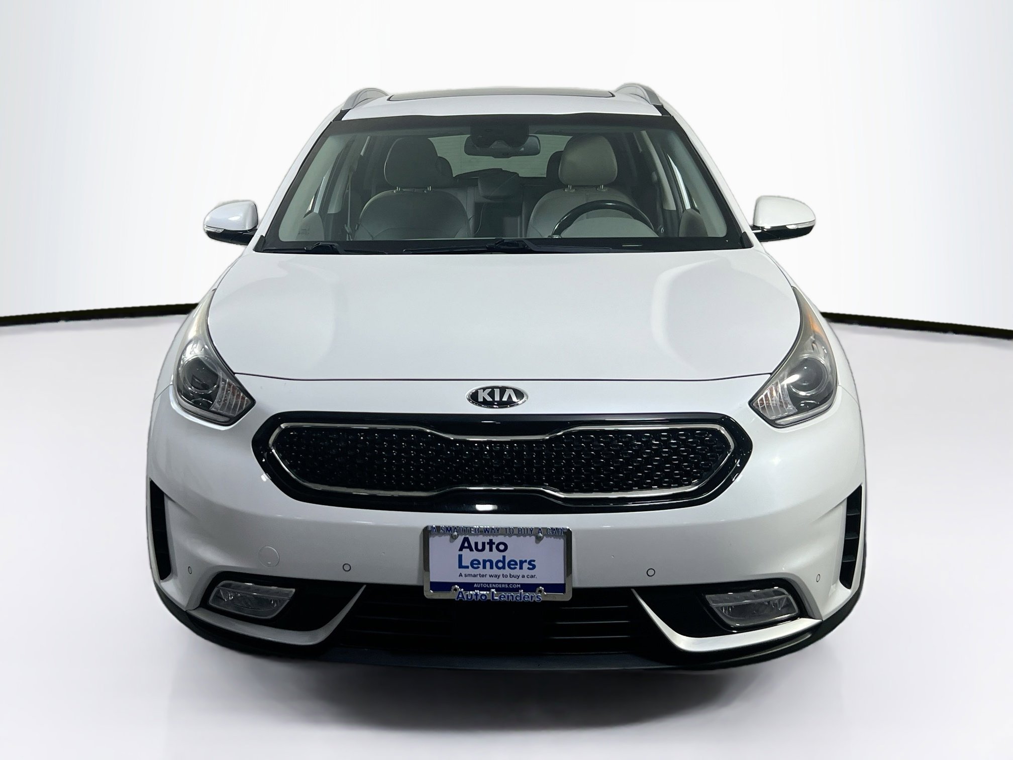 Used 2019 Kia Niro Touring image 2