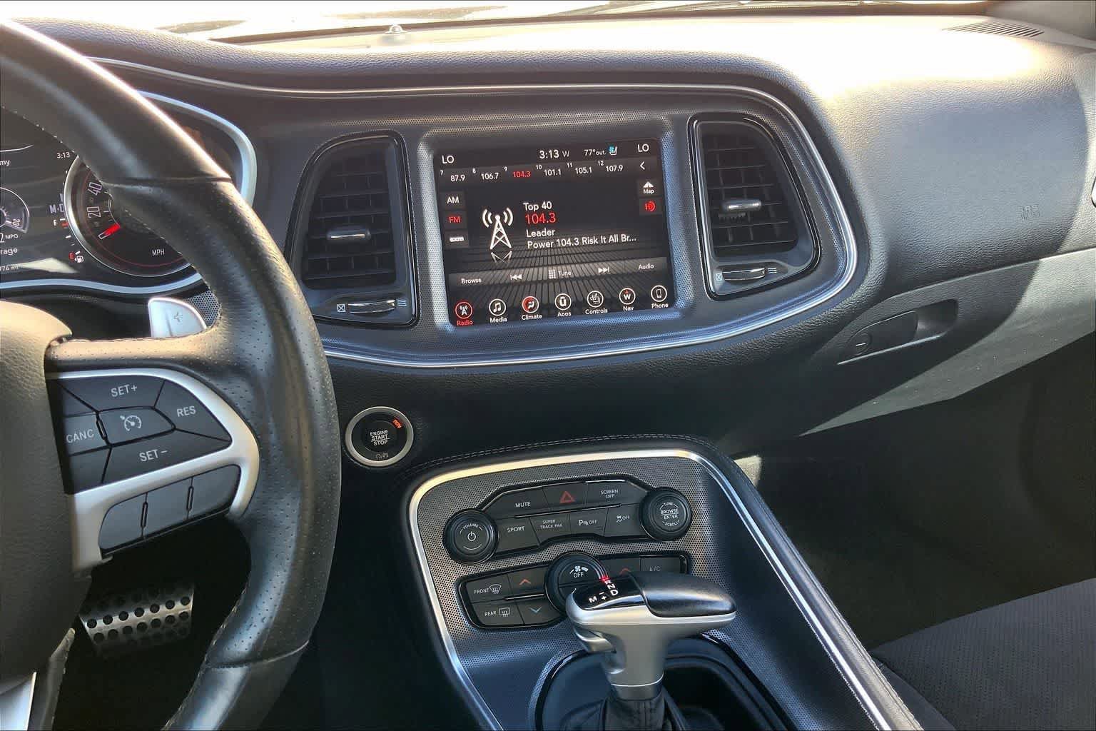 Used 2017 Dodge Challenger R/T Scat Pack w/ Leather Interior Group RWD image 15