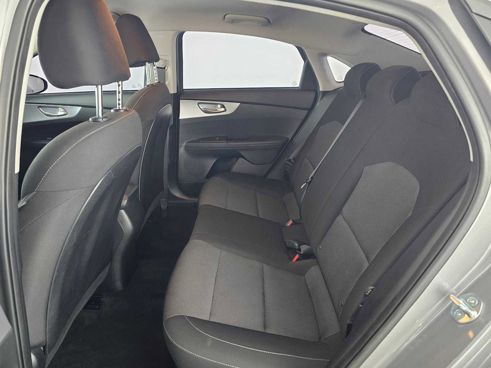 Used 2022 Kia Forte LXS FWD image 16