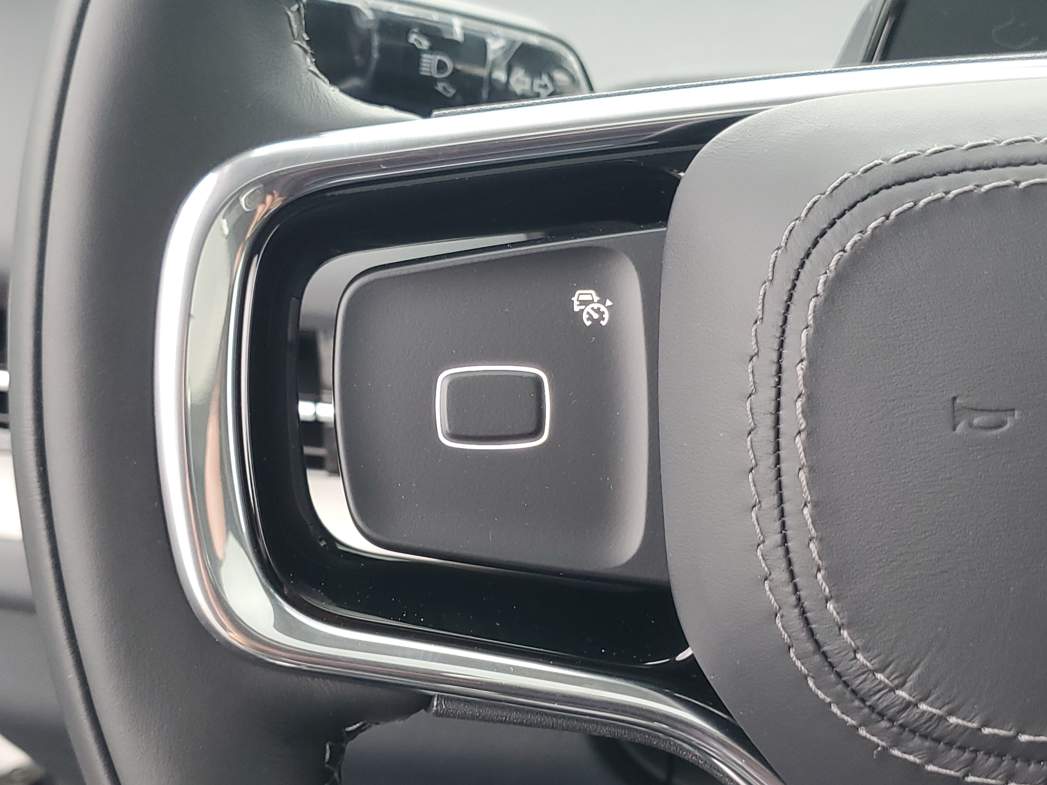 New 2026 Lincoln Navigator Reserve AWD/4WD image 17