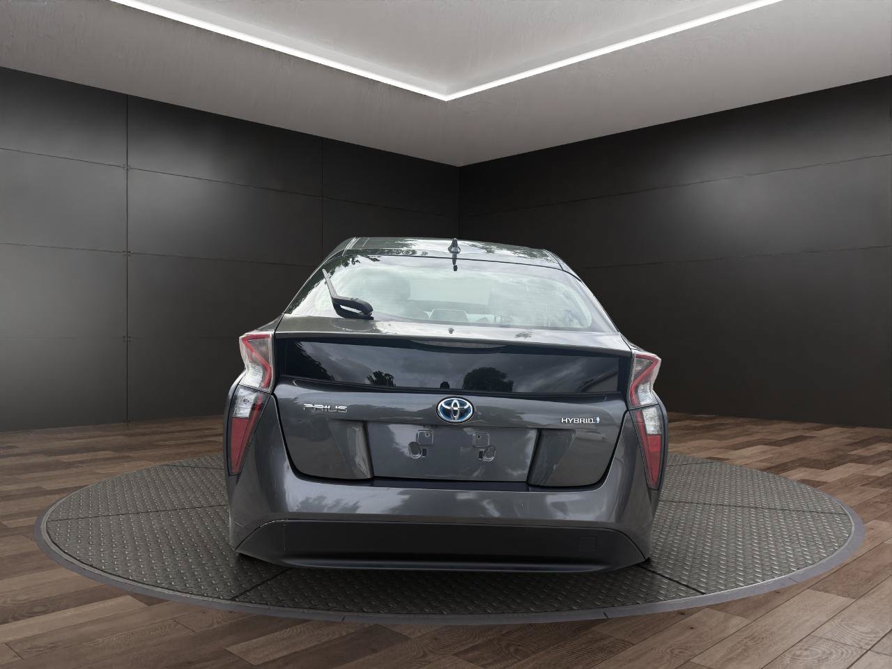 Used 2016 Toyota Prius Two FWD image 7