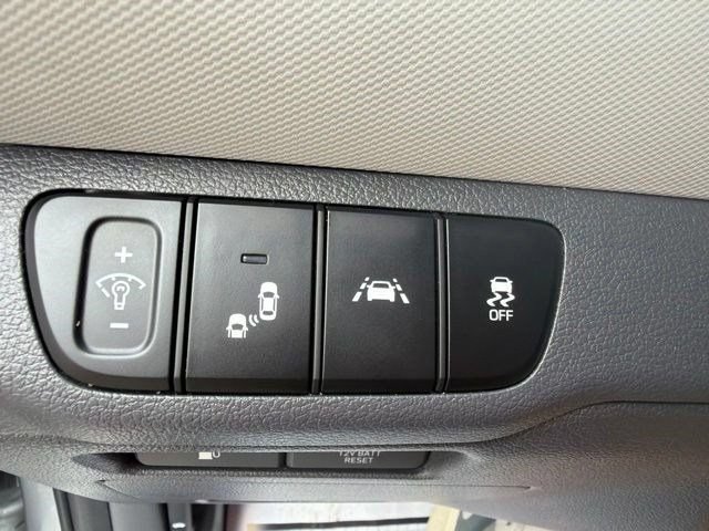 Used 2020 Hyundai Ioniq Limited FWD image 42