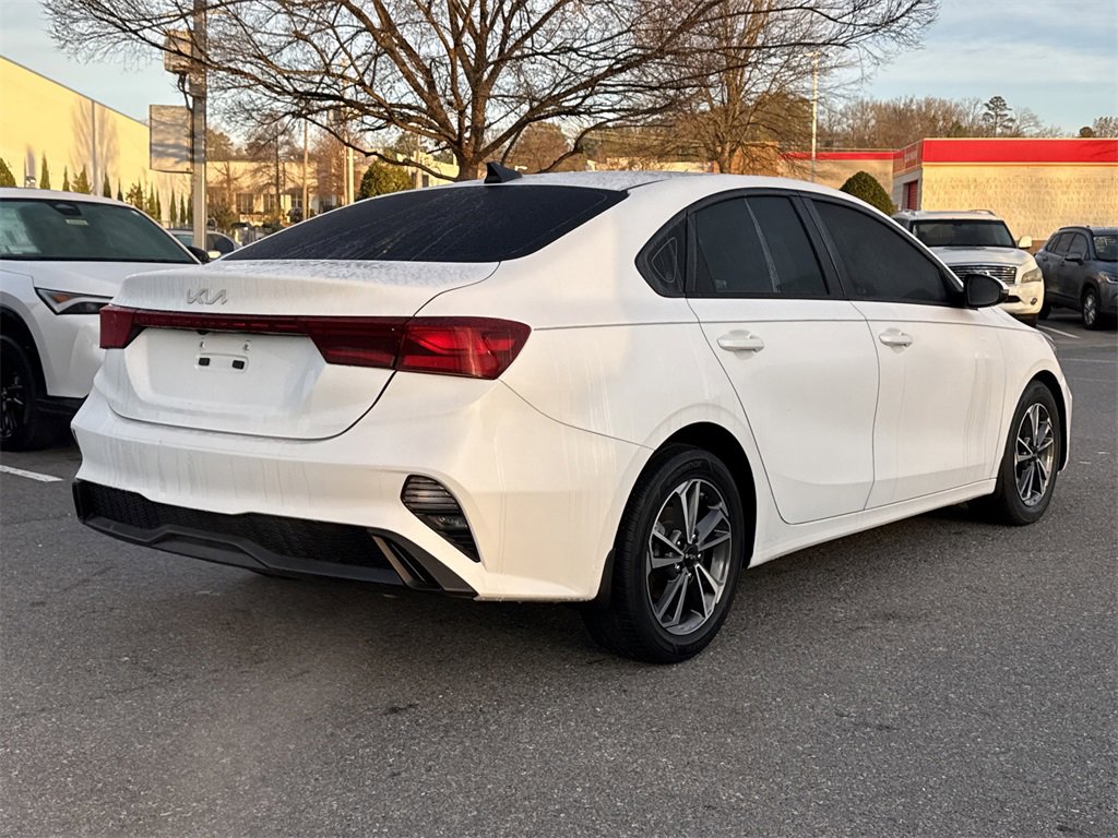 Used 2022 Kia Forte LXS w/ LXS Technology Package image 5