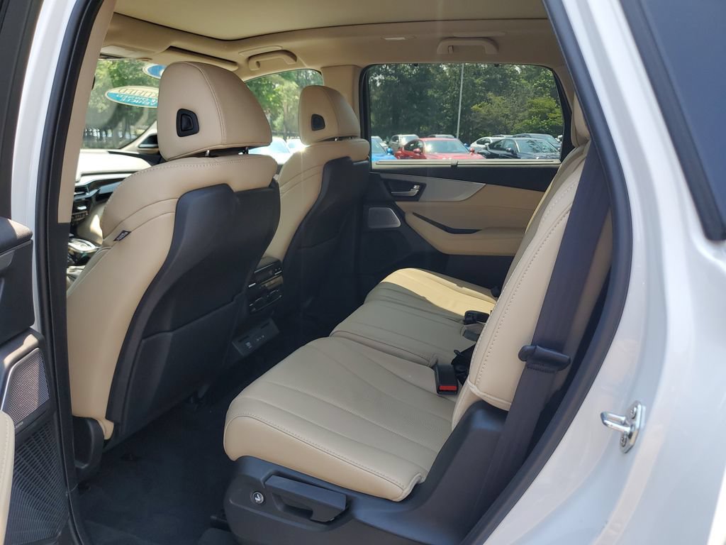 Certified 2026 Acura MDX w/ Technology Package FWD image 13