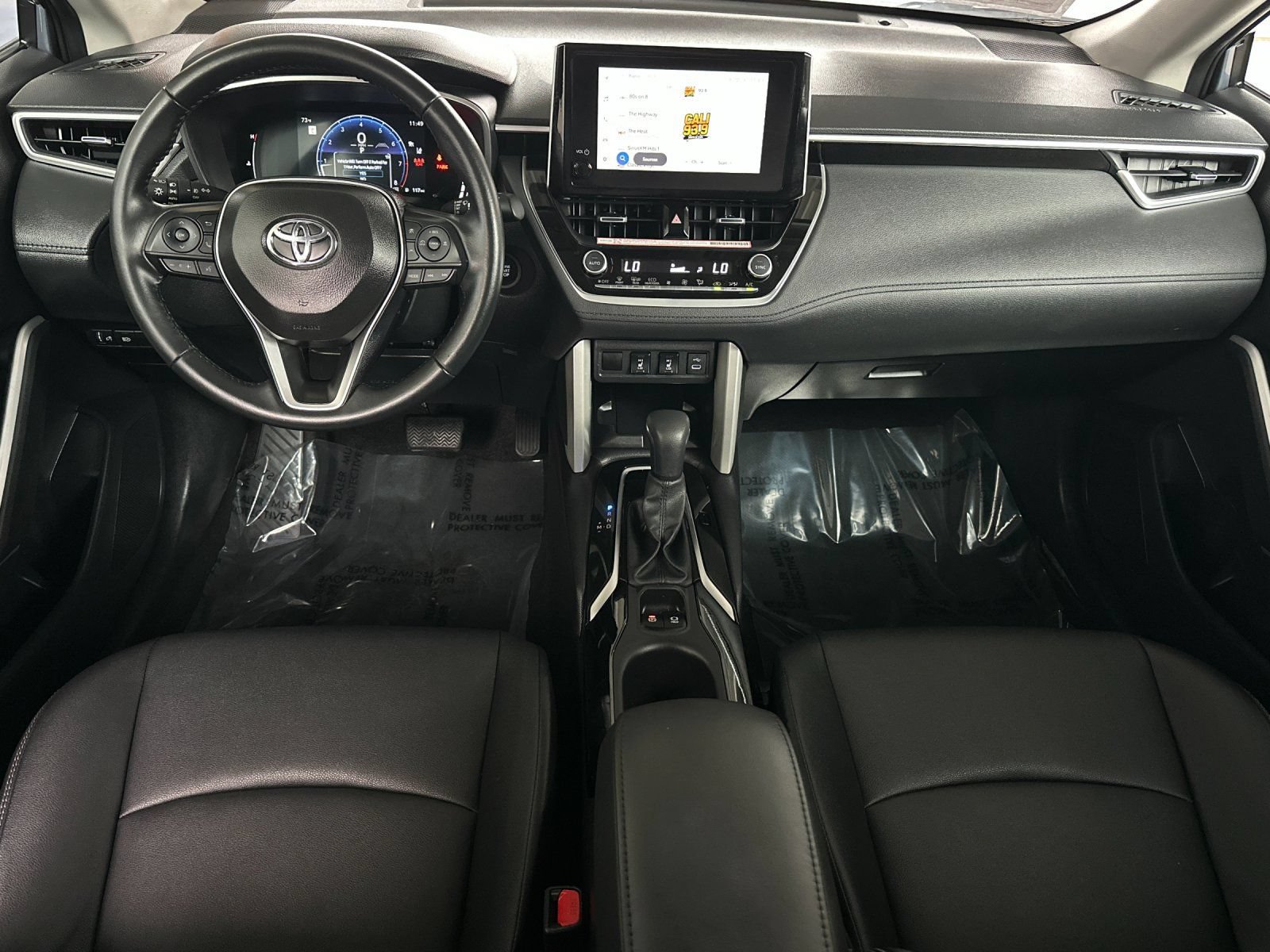 Used 2025 Toyota Corolla Cross XLE FWD image 12