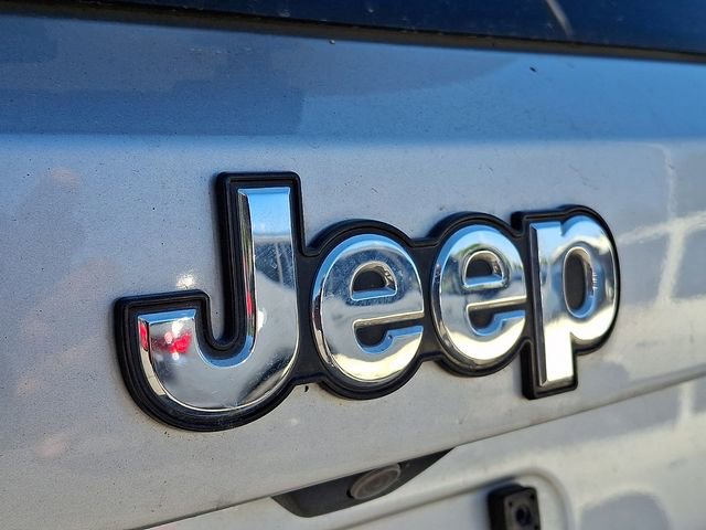 Used 2021 Jeep Renegade Latitude FWD image 24