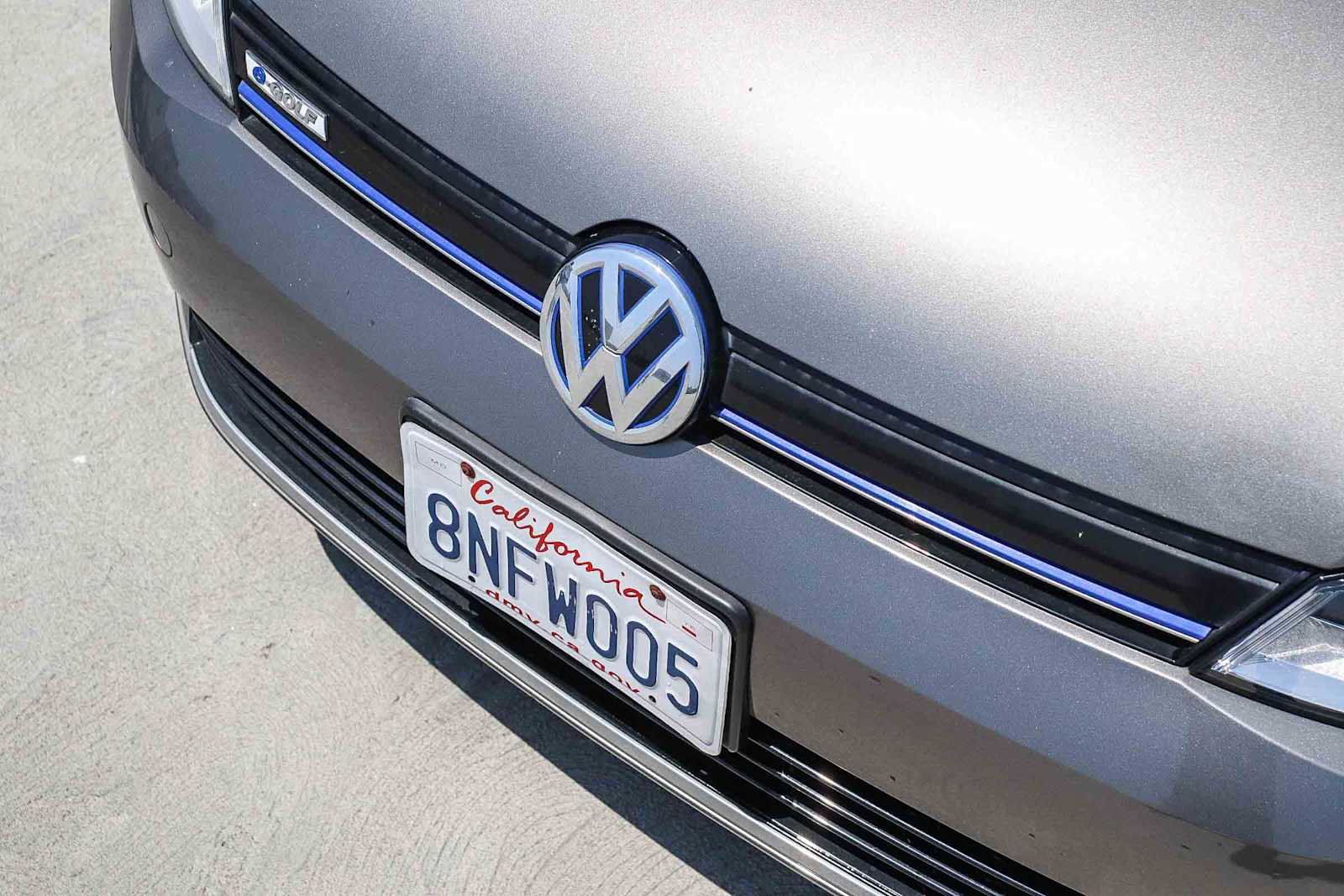 Used 2016 Volkswagen e-Golf SE w/ DC Fast Charging Package FWD image 8
