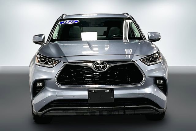 Used 2021 Toyota Highlander Limited AWD/4WD image 2